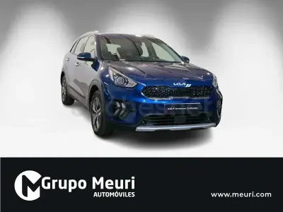 Begagnad Kia Niro 141 HK (103 kW) 2021 Röd SUV