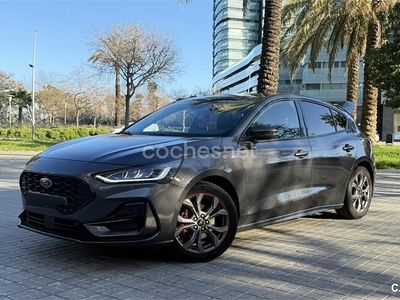 Usado Ford Focus ST-Line 125 CV (91 kW) 2022 Gris / plata Berlina