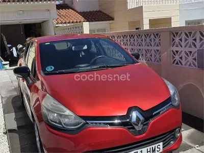 Usado Renault Clio IV Dynamique 90 CV (66 kW) 2012 Rojo Berlina