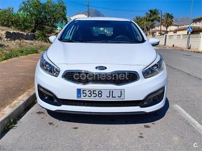 Usado Kia Ceed 100 CV (73 kW) 2016 Blanco Utilitario