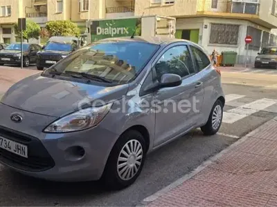 Usado Ford Ka 69 CV (50 kW) 2015 Blanco Berlina