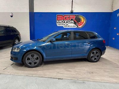 Usado Audi A3 Ambition 105 CV (77 kW) 2010 Azul Utilitario