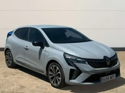 Usado Renault Clio V Techno 90 CV (66 kW) 2024 Gris Berlina