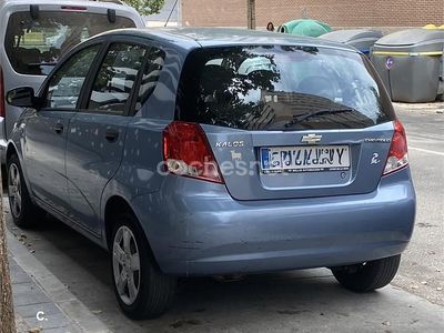 Usado Chevrolet Kalos SE 72 CV (52 kW) 2007 Azul Berlina