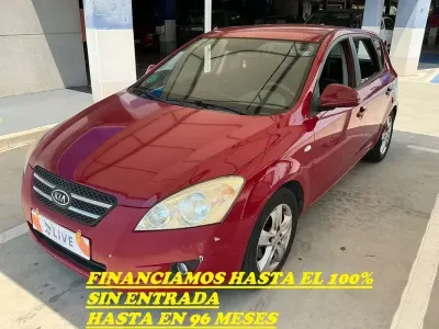 Usado Kia Ceed Active 126 CV (92 kW) 2009 Burdeos Utilitario