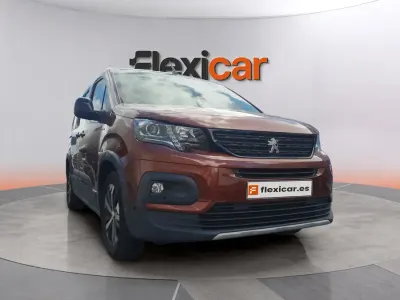 Usado Peugeot Rifter GT-line 100 CV (73 kW) 2018 Naranja Monovolumen