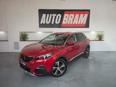 Usado Peugeot 3008 Allure 130 CV (95 kW) 2017 Granate SUV