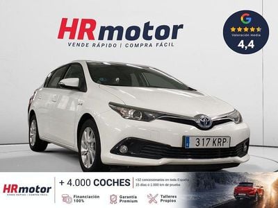 Usado Toyota Auris Hybrid Business Edition 136 CV (100 kW) 2018 Blanco Berlina