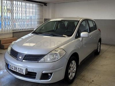 Usado Nissan Tiida Tekna 105 HP (77 kW) 2008 Cinzento Sedan