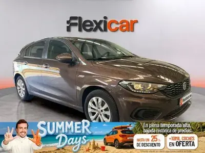 Usado Fiat Tipo Easy 95 CV (69 kW) 2018 Gris Berlina