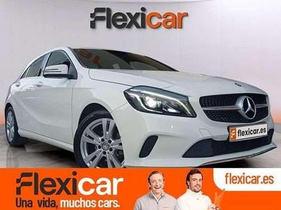 Usado Mercedes A180 Style 109 CV (80 kW) 2015 Blanco Utilitario