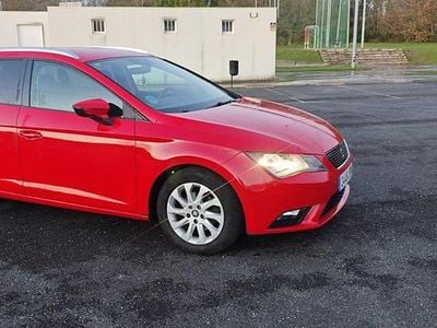 Usado Seat Leon ST Style 115 CV (84 kW) 2016 Rojo Familiar