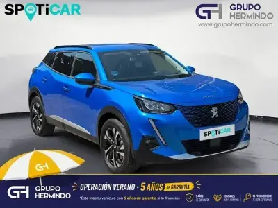 Usado Peugeot e-2008 Allure 100 kW (136 CV) 2021 Azul SUV