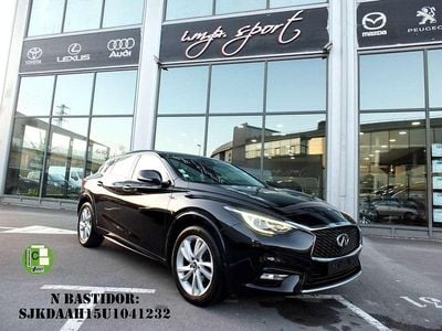 Infiniti Q30