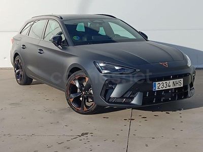 Usado Cupra Leon 150 CV (110 kW) 2025 Gris / plata Familiar