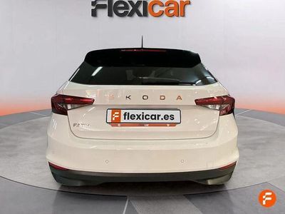Usado Skoda Fabia Selection 95 CV (69 kW) 2024 Blanco Berlina