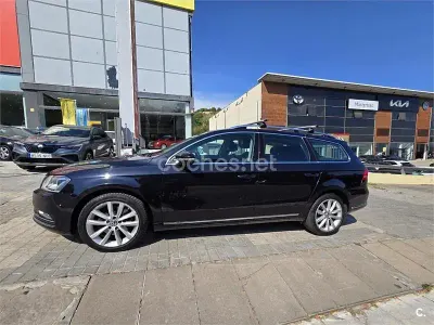 Usado VW Passat Highline 140 CV (102 kW) 2011 Negro Familiar