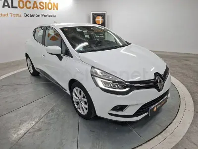 Usado Renault Clio IV Zen 120 CV (88 kW) 2017 Blanco Berlina
