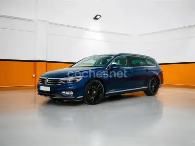 Usado VW Passat R-line 150 CV (110 kW) 2020 Azul Familiar