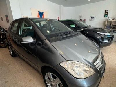 Usado Mercedes A160 Avantgarde 95 CV (69 kW) 2010 Gris / plata Monovolumen