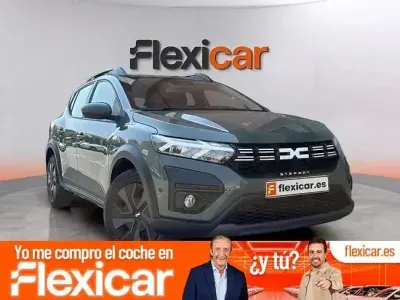 Usado Dacia Sandero Expression 101 CV (74 kW) 2024 Verde Berlina