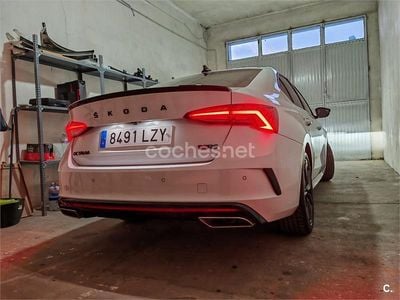 Usado Skoda Octavia RS 245 CV (180 kW) 2022 Blanco Berlina