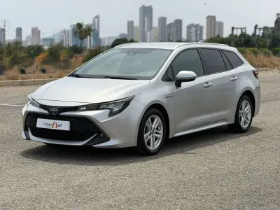 Usado Toyota Corolla Business Edition 122 CV (89 kW) 2020 Gris Familiar