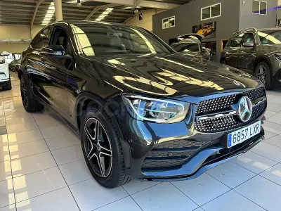 Usado Mercedes GLC220 194 CV (142 kW) 2022 Gris / plata Coupe