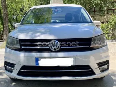 Käytetty VW Caddy 102 HP (75 kW) 2018 Valkoinen Tila-auto