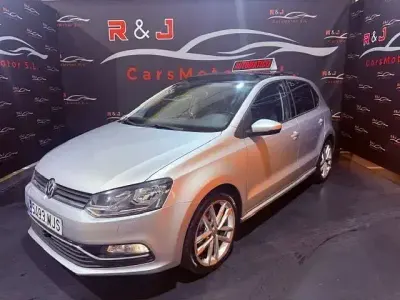 Usado VW Polo Sport 90 CV (66 kW) 2015 Gris Utilitario