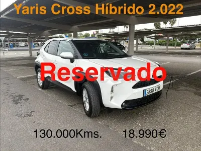 Usado Toyota Yaris Cross Business Edition 116 CV (85 kW) 2022 Blanco SUV