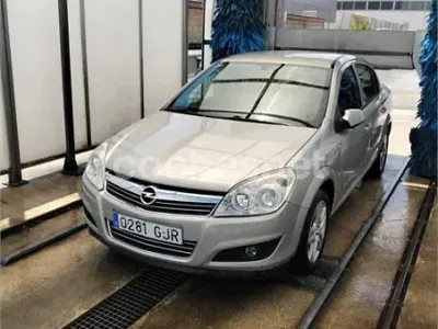 Usado Opel Astra Enjoy 115 CV (84 kW) 2008 Beige Berlina
