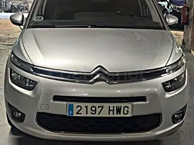Usado Citroën Grand C4 Picasso Seduction 115 CV (84 kW) 2014 Gris / plata Monovolumen