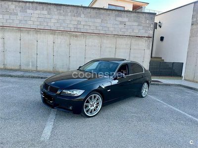 Negro Usado 2006 BMW 330 Familiar | 8390 € (Precio justo)