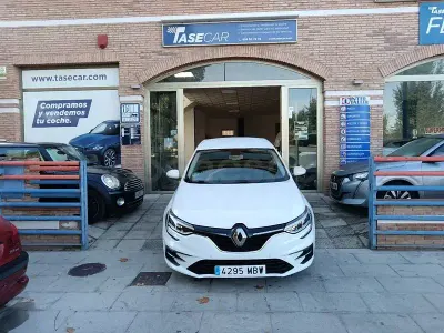 Usado Renault Mégane II Equilibre 115 CV (84 kW) 2022 Blanco Berlina