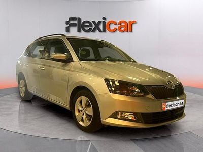 Usado Skoda Fabia Active 90 CV (66 kW) 2017 Gris Familiar