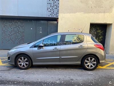 Usado Peugeot 308 Active 120 CV (88 kW) 2012 Beige Berlina