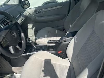 Mercedes B180