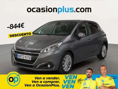 Usado Peugeot 208 Signature Sky 99 CV (72 kW) 2019 Gris Utilitario