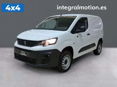 Usado Peugeot Partner Premium 131 CV (96 kW) 2021 Blanco Monovolumen