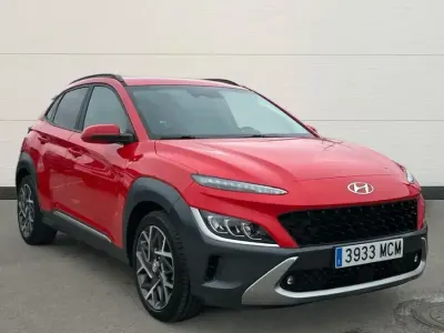 Usado Hyundai Kona Style 141 HP (103 kW) 2022 Vermelho SUV