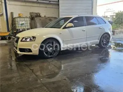 Usado Audi A3 Sportback Attraction 140 CV (102 kW) 2010 Blanco Utilitario