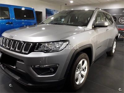 Usado Jeep Compass 140 CV (102 kW) 2018 Gris / plata SUV
