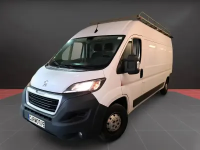 Usado Peugeot Boxer Premium 140 CV (102 kW) 2021 Blanco Van