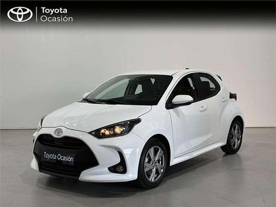 Käytetty Toyota Yaris Hybrid Active 116 HP (85 kW) 2025 Tila-auto