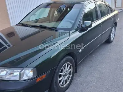 Usado Volvo S80 140 CV (102 kW) 1999 Verde Berlina