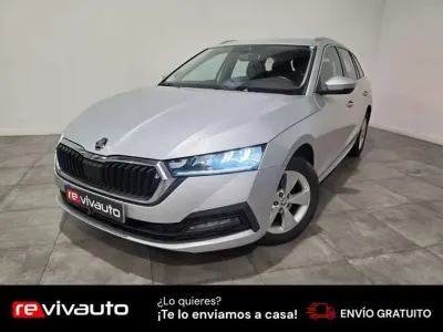 Usado Skoda Octavia Ambition 116 CV (85 kW) 2021 Gris Familiar