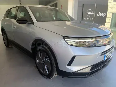 Nuevo Opel Grandland X Edition 145 CV (106 kW) 2026 Gris / plata SUV