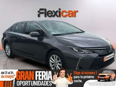 Usado Toyota Corolla Eco 140 CV (102 kW) 2024 Gris Berlina