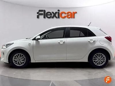 Usado Kia Rio 100 HP (73 kW) 2018 Branco Sedan